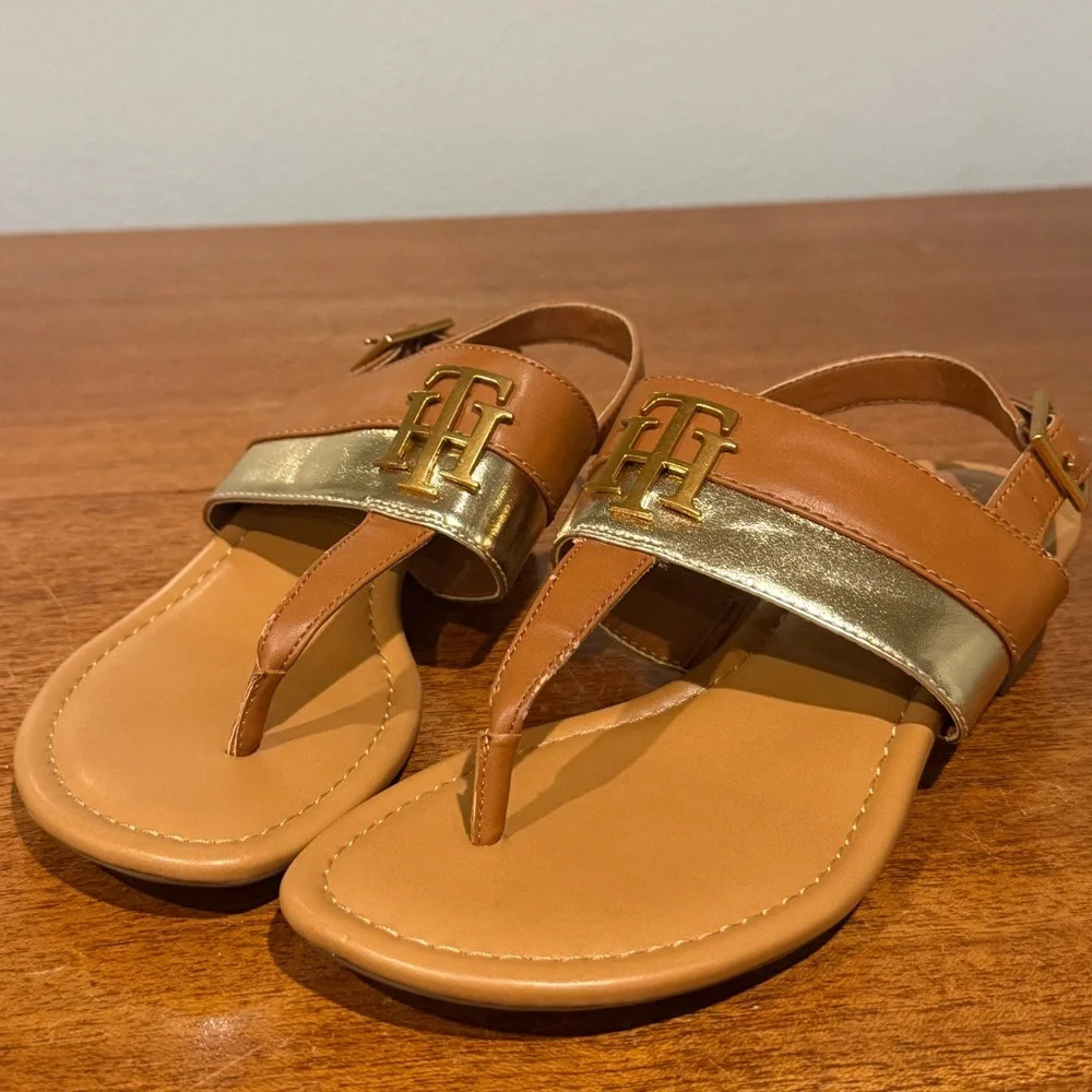 Tommy Hilfiger Thong Sandals‎ Brown & Gold Sz 7
